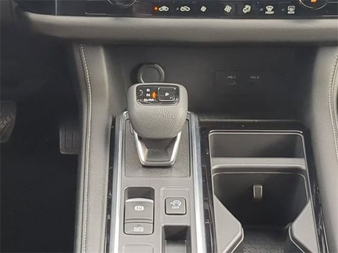 Used 2022 Nissan Pathfinder SL image 19