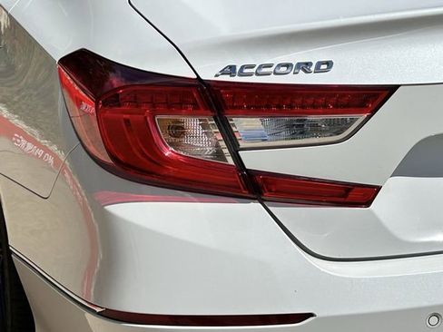 Used 2021 Honda Accord Touring image 7