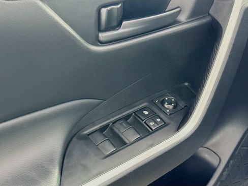 Certified 2025 Toyota RAV4 LE AWD/4WD image 13