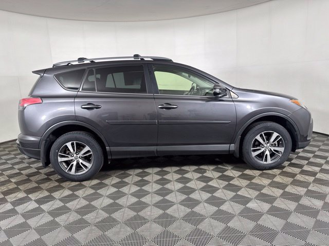 Used 2017 Toyota RAV4 XLE FWD image 2