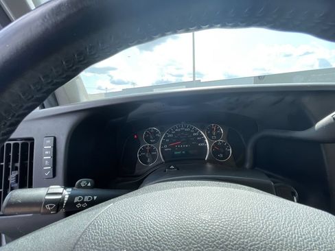 Used 2022 Chevrolet Express 3500 w/ Power Convenience Package RWD image 12