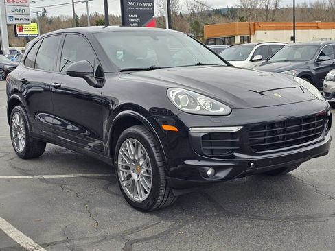 Used 2018 Porsche Cayenne Platinum Edition image 7
