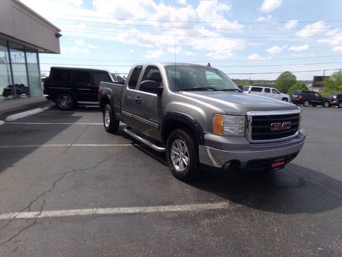 Used 2008 GMC Sierra 1500 SLE AWD/4WD image 4