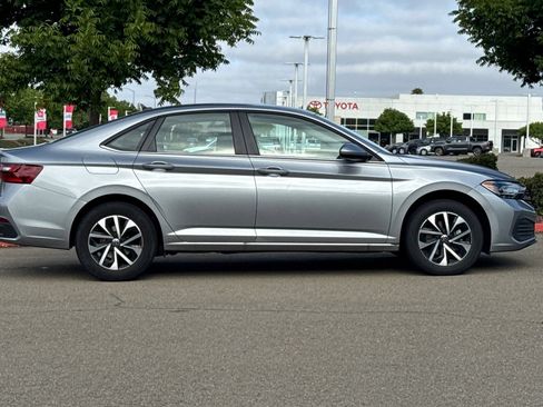 Used 2024 Volkswagen Jetta S FWD image 3