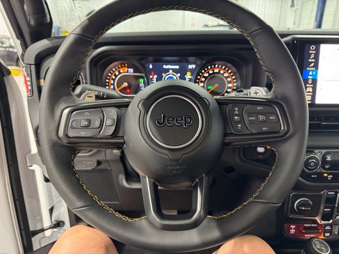 New 2025 Jeep Wrangler Unlimited Rubicon 392 image 32