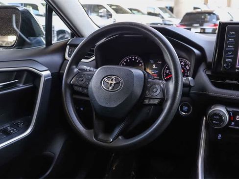 Used 2020 Toyota RAV4 XLE w/ Carpet Mat Package image 16