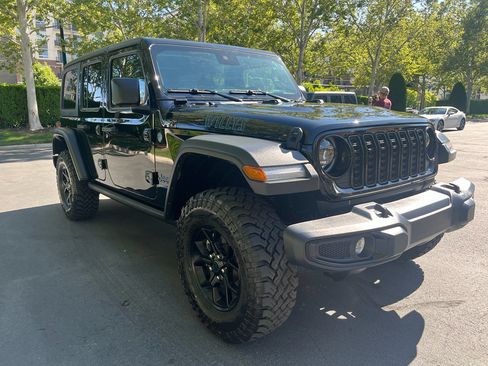 Used 2025 Jeep Wrangler Unlimited Sport S 4xe AWD/4WD image 5
