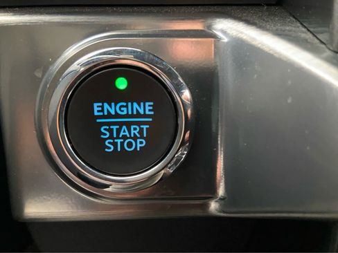 Used 2023 Ford F150 Lariat w/ Equipment Group 502A High image 45