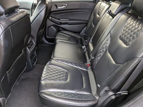 Used 2024 Ford Edge Titanium image 17