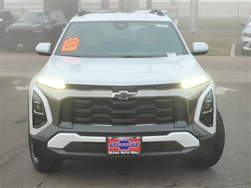 New 2026 Chevrolet Equinox ACTIV image 2