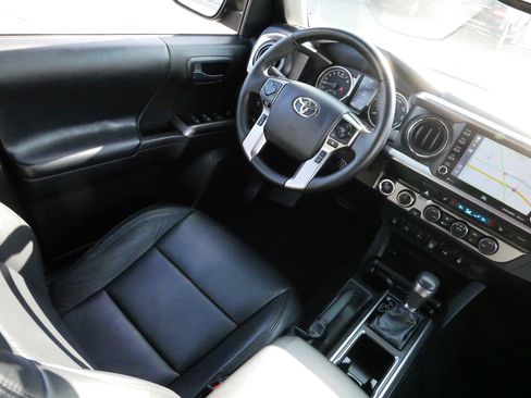 Used 2023 Toyota Tacoma Limited image 9