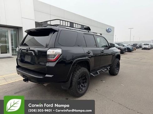 Used 2023 Toyota 4Runner SR5 Premium image 4