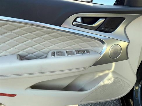 Used 2019 Genesis G70 3.3T Design image 17