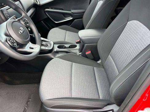 Used 2020 Kia Soul S FWD image 5