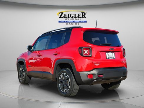 Used 2015 Jeep Renegade Trailhawk image 5