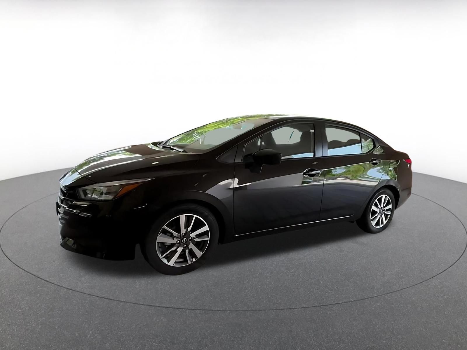 Used 2025 Nissan Versa SV FWD image 6