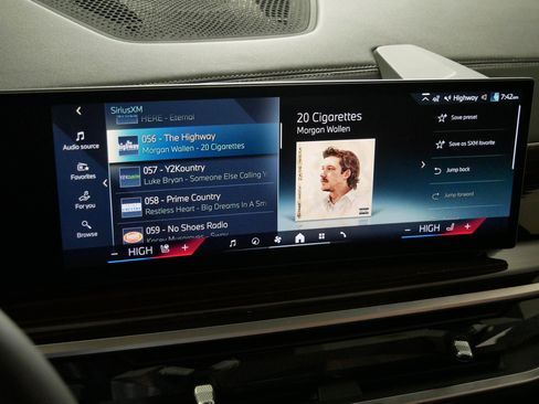 Used 2026 BMW X5 xDrive50e w/ Executive Package image 22