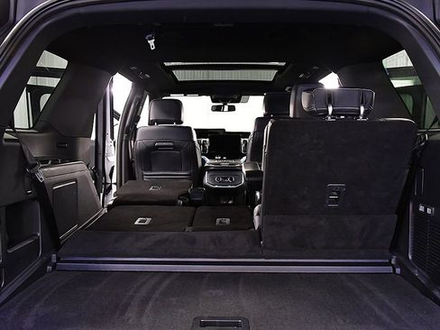 Used 2025 Ford Expedition Platinum w/ Stealth Appearance Package AWD/4WD image 32
