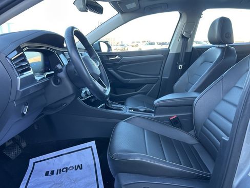 Used 2024 Volkswagen Jetta SE image 13