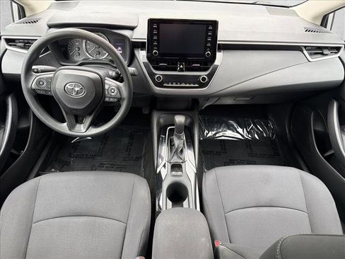 Used 2020 Toyota Corolla LE FWD image 24
