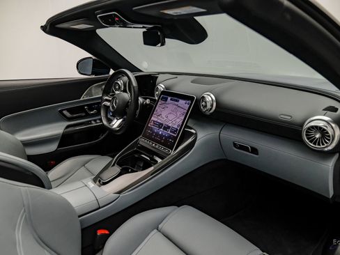 Used 2022 Mercedes-Benz SL 63 AMG 4MATIC image 57