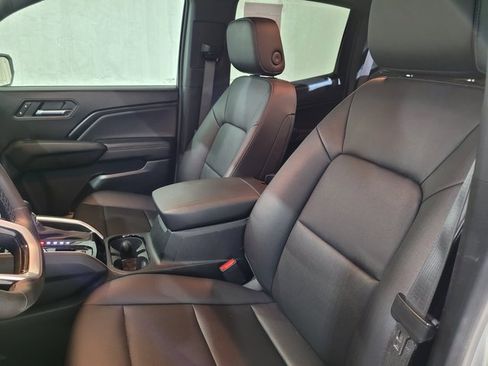Used 2023 Chevrolet Colorado LT w/ LT Convenience Package III image 7