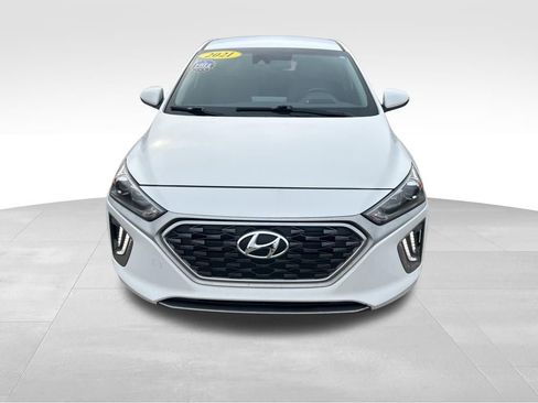 Used 2021 Hyundai Ioniq SE image 11