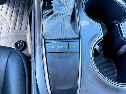 Used 2023 Toyota Camry SE image 23