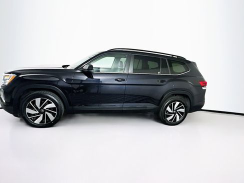 Used 2024 Volkswagen Atlas SE image 4