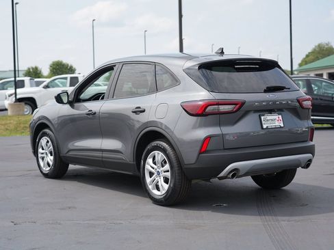 Used 2023 Ford Escape AWD image 5