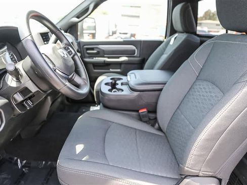 New 2025 RAM 2500 Tradesman image 18