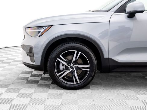 Used 2025 Volvo XC40 B5 Core image 35