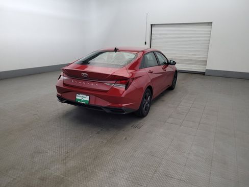Used 2021 Hyundai Elantra SEL w/ Convenience Package FWD image 9