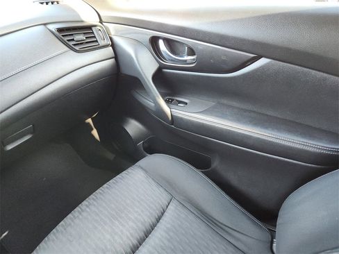 Used 2017 Nissan Rogue S w/ S Appearance Package image 14