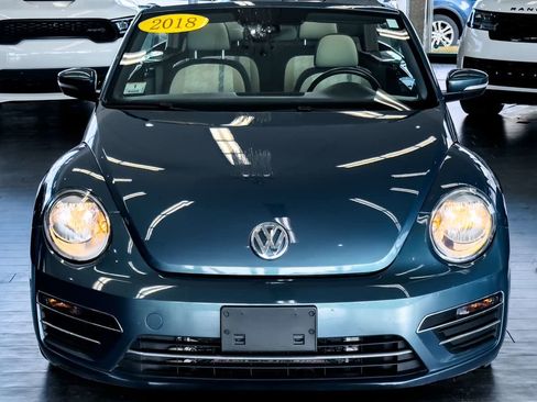 Used 2018 Volkswagen Beetle 2.0T image 3