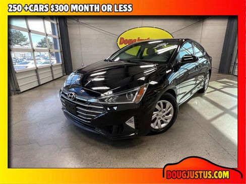 Used 2020 Hyundai Elantra SE FWD image 1