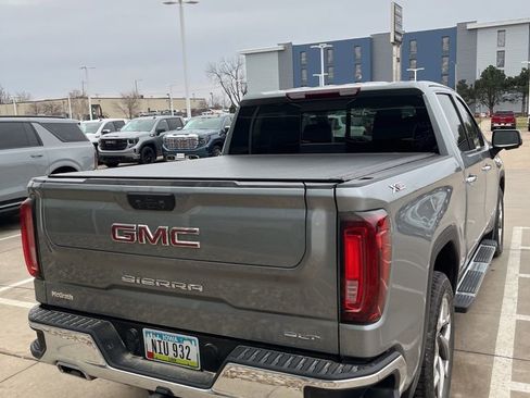 Used 2023 GMC Sierra 1500 SLT w/ SLT Convenience Package image 6