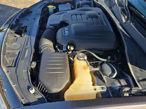 Used 2018 Chrysler 300 Limited w/ Safetytec Plus Group image 26