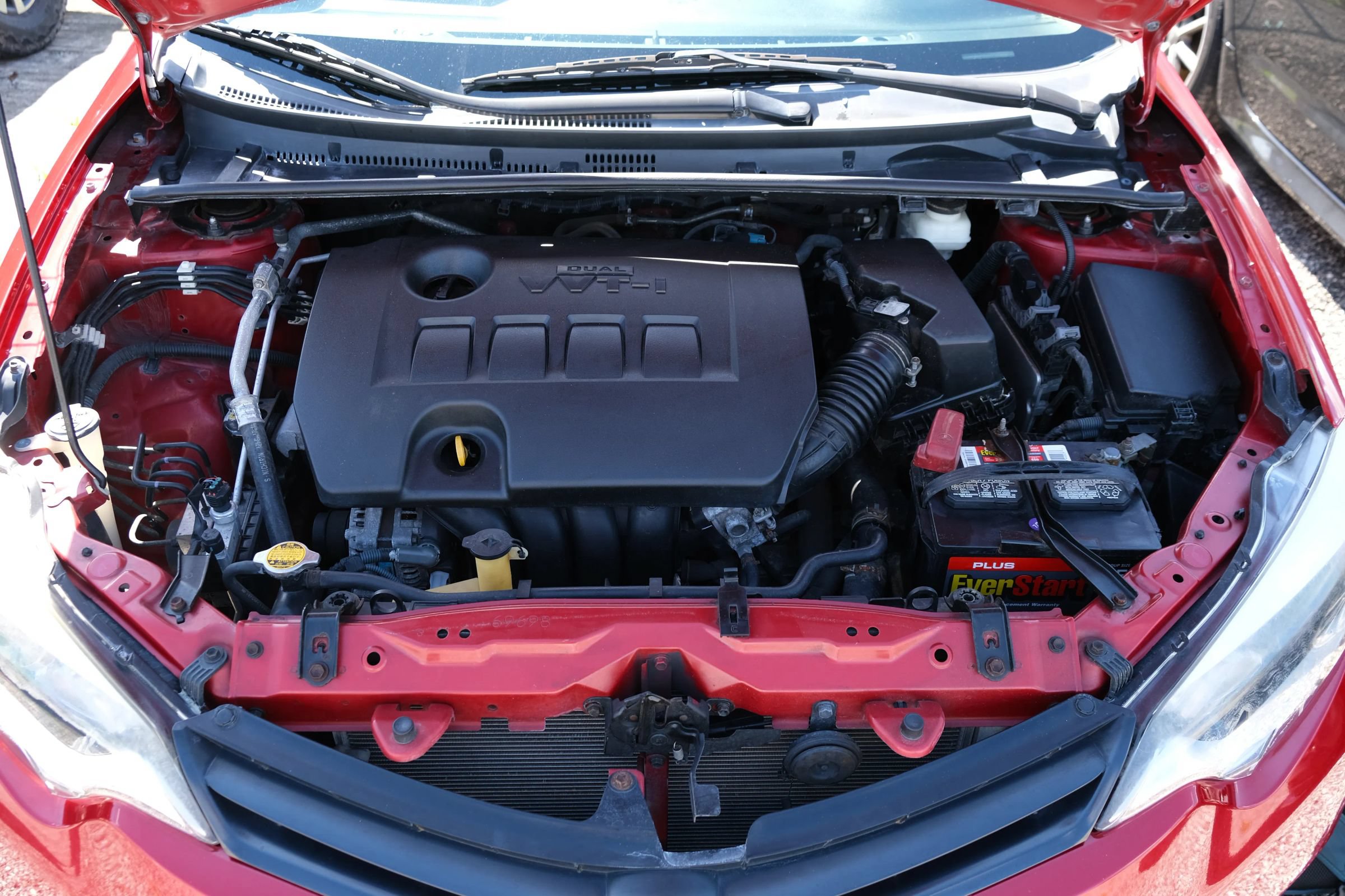 Used 2014 Toyota Corolla LE FWD image 14