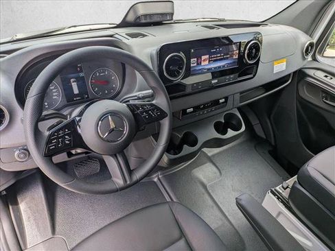 New 2026 Mercedes-Benz Sprinter 2500 image 3