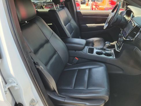 Used 2019 Jeep Grand Cherokee Limited RWD image 17