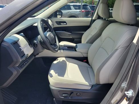 New 2026 Nissan Pathfinder SL FWD image 21