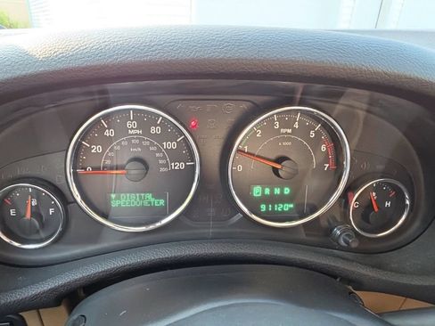 Used 2016 Jeep Wrangler Unlimited Rubicon w/ Dual Top Group AWD/4WD image 8