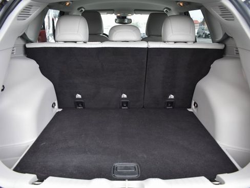 Used 2022 Jeep Compass Limited image 32