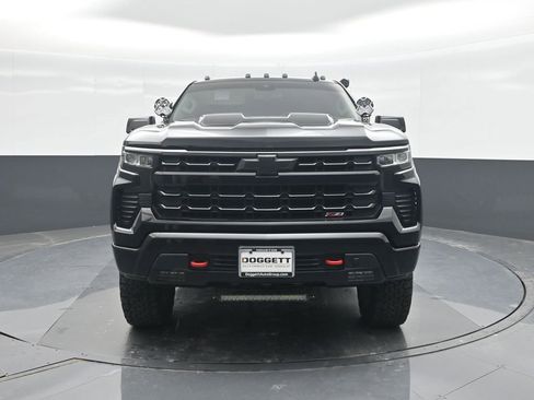 Used 2023 Chevrolet Silverado 1500 LT Trail Boss w/ LPO, Dark Essentials Package AWD/4WD image 5