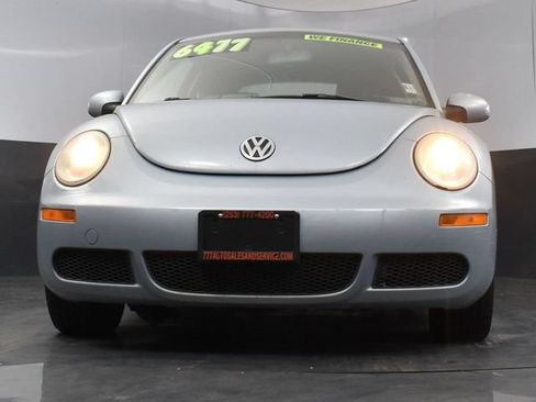Used 2010 Volkswagen Beetle Coupe FWD image 15