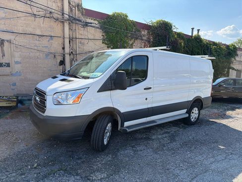 Used 2018 Ford Transit 250 130 Low Roof w/ Exterior Upgrade Package RWD image 21