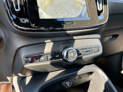 New 2026 Volvo XC40 B5 Ultra w/ Climate Package AWD/4WD image 18