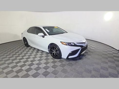 Used 2024 Toyota Camry SE FWD image 34