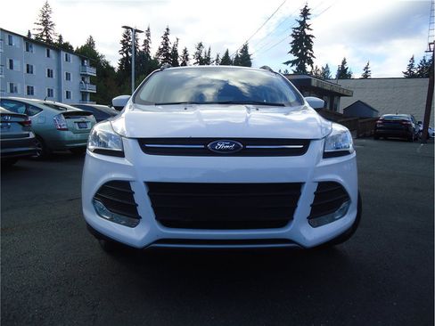 Used 2015 Ford Escape SE w/ Equipment Group 201A AWD/4WD image 3